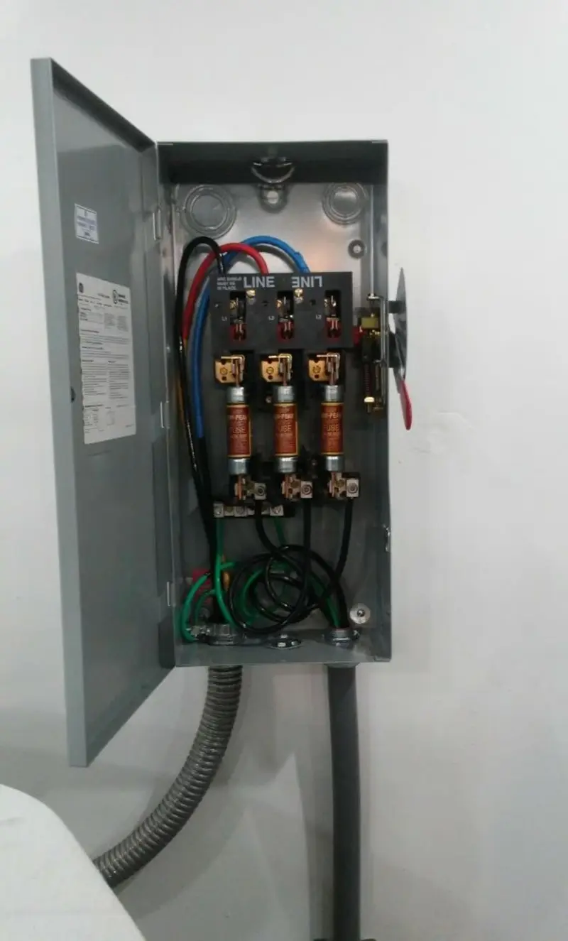 Three-phase disconnect switch installed for Smoke Detector Installation in Glenolden